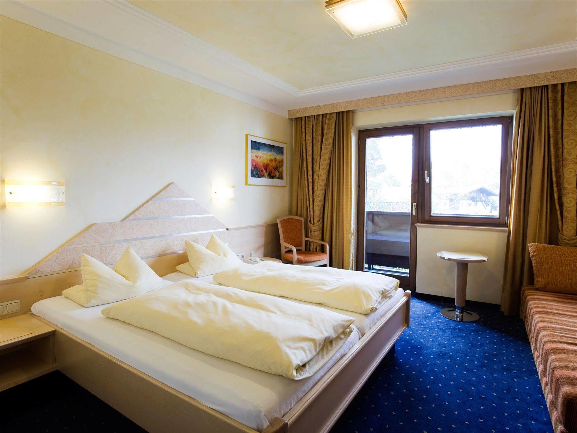 Erlebnishotel Kitzbuehler Horn Oberndorf in Tirol Buitenkant foto