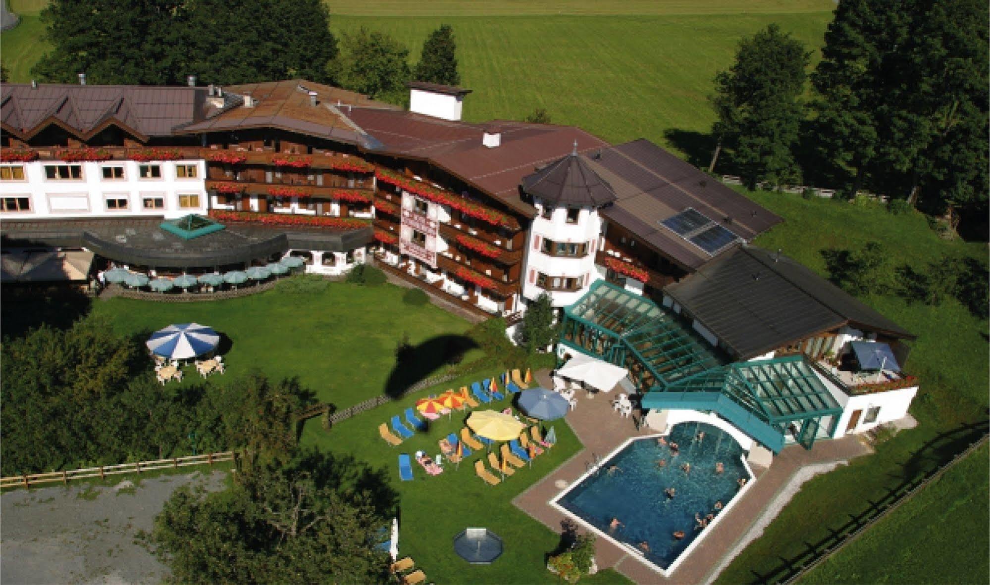 Erlebnishotel Kitzbuehler Horn Oberndorf in Tirol Buitenkant foto